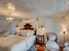 Fairytale Loft Suite 1 bed, 1 bath Luxury Apartment in Downtown Belmont, cottage à Charlottesville