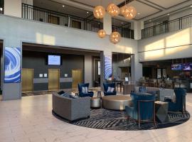 DoubleTree Suites by Hilton Hotel & Conference Center Chicago-Downers Grove, hotel in Downers Grove