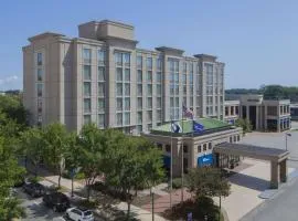 Hilton Garden Inn Virginia Beach Town Center