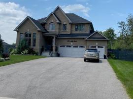 Gilford Beach Apartment, hotel near Tanger Outlet Cookstown, Innisfil