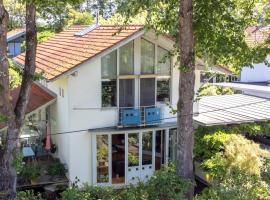 25 Min to the Center - 220 m2 Artist's House South of Munich - for Vacation or Great Workshops, budgethotell i Oberhaching