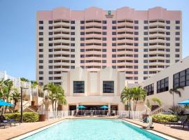 Embassy Suites by Hilton Tampa Airport Westshore, hotel blizu aerodroma Međunarodni aerodrom Tampa - TPA, Tampa