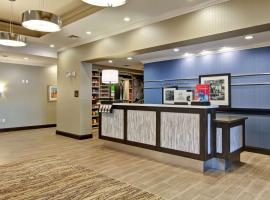 Hampton Inn & Suites by Hilton Saskatoon Airport, ξενοδοχείο κοντά σε SaskTel Centre, Σασκατούν