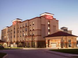 Hampton Inn & Suites West Des Moines Mill Civic、ウェストデモインズのホテル