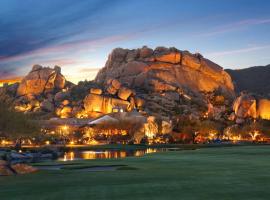 Boulders Resort & Spa Scottsdale, Curio Collection by Hilton, hotell sihtkohas Scottsdale huviväärsuse Troon North Golf Club lähedal