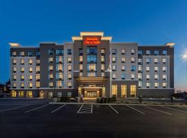 Hampton Inn & Suites Newport/Cincinnati, KY, hotel near Paul Brown Stadium, Newport