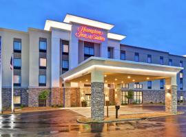 Hampton Inn Suites Ashland, Ohio, hotel dengan parking di Ashland