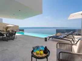 Seafront Villa Kiara with 5 en-suite bedrooms in Omiš