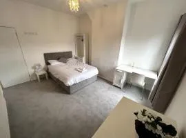Perfect Home From Home In Stoke on Trent