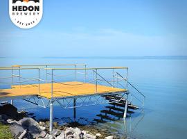 Hedon Brewing Helmut apartment - 200 meter to the Beach, rental pantai di Balatonvilagos