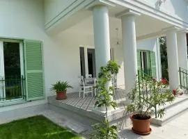 Villa Rosa Centre