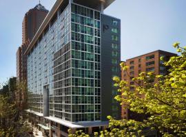 The Porter Portland, Curio Collection By Hilton, hotel a Portland