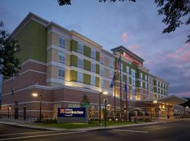 Hilton Garden Inn Corning Downtown，康寧的飯店