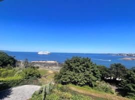 Skippingstone Beach Loft With Amazing Sea Views, hotel in Bangor