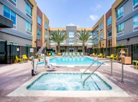 Home2 Suites By Hilton Carlsbad, Ca, hotel near Legoland California, Carlsbad