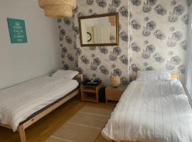 Home Away From Home 家外之家 D, homestay in Belfast