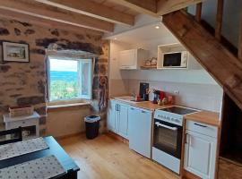 Gite Le petit Nice, hotel in Pradelles