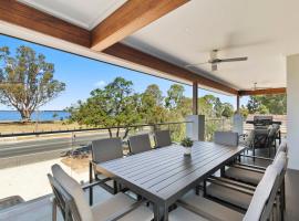 NEW - Sunrise Waters Holiday House, cottage in Mulwala