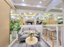 VictoriansHome at The Grass Residences with Bridgeway to SM North Edsa