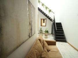 DEPA REMODELADO CENTRO HISTÓRICO ROOF GARDEN CON ESTACIONAMIENTO, apartment in Zacatecas