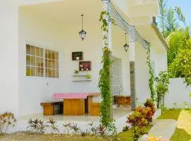 Saint Cottage River Side
