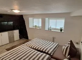 Zimmer im UG direkt in der Innenstadt, Centrum