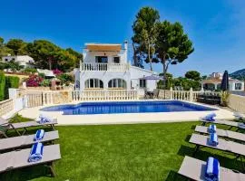 Villa cerca del pueblo y playas de Moraira - Ref A022 AVANOA PREMIUM RENTALS