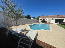 Jolie maison avec piscine, villa sa Rochefort-du-Gard