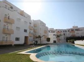Appartement avec piscines, vue sur mer et accès à la plage à Achakar Hill, Tanger.、タンジェにあるCap Spartelの周辺ホテル