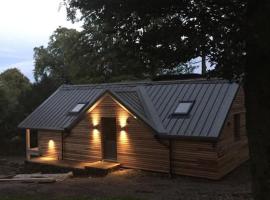 The Hen House A beautifully situated open plan chalet, hotel med parkering i Lothersdale