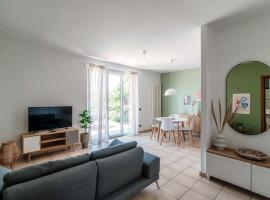 Casa Olivo by Quokka 360 - flat with sun terrace in Cernobbio, hotel v destinaci Cernobbio