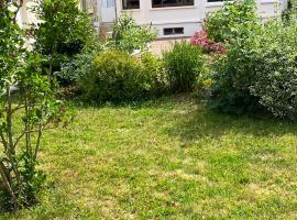 Maison de 4 chambres avec jardin clos et wifi a Fresnes en Woevre, hotel em Fresnes-en-Woëvre