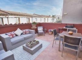 LES LLÚDRIGUES. Casa Loft con encantadora terraza, hotel cerca de Els Ports, Arnes