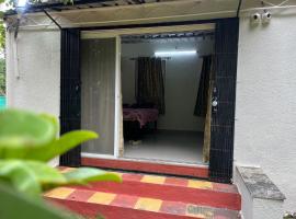 Private Farm Stay, hotell med parkering i Pune