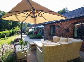 Luxury Cottage in Somerset, hotell i Wiveliscombe