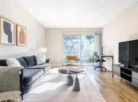 Glendale 1BR w Gym Pool walkable location LAX-422