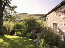 Eastside Steading - Family barn in the Pentland Hills, Edinburgh