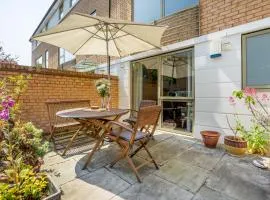 10 Summerhouse Mews