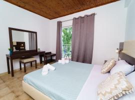 MaYo Rooms Zakynthos, hotel in Akrotiri