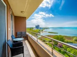 MyFlat Club 218 Belvedere Wellness Apartment