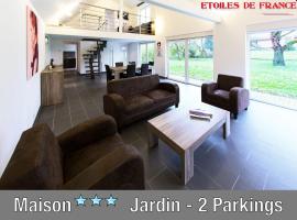 SFK -Maison Moderne-Jardin-Parking-10mn Strasbourg, alojamiento con cocina en Vendenheim