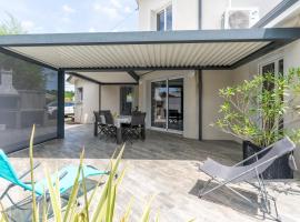 La Maison Blanquefort - Maison avec jardin et terrasse, alojamento para férias em Blanquefort