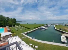Yachting Hotel Mistral