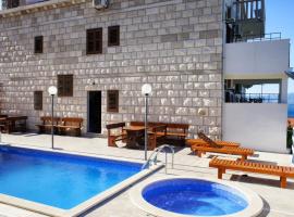 Villa Ana, hotel with pools in Bol