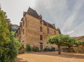 Manoir de Laroque Delprat, מקום אירוח B&B באוטואר