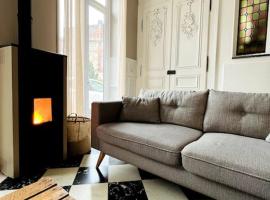 Le Petit Nid d'Aline, Hyper-Centre, Parking Privé, hotel in Arras