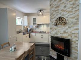 Exklusive Ferienwohnung mit 3 Schlafzimmern und 2 Bädern!, hotel in Altenau