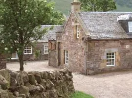 Eastside Byre - Family cottage in the Pentland Hills near Edinburgh
