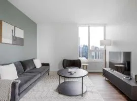 Belltown 1br w gym wd lounge nr Space Needle SEA-519