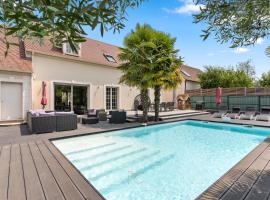 *Villa-Disneyland-Paris* 10pers, Fitness, Cinema, self catering accommodation in Gouvernes